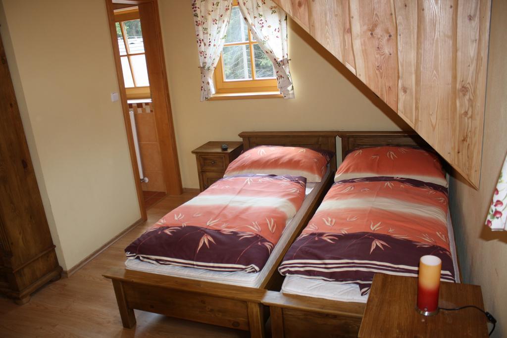 Koliba u Kuba a rekreačné domy Hrustin Habitación foto