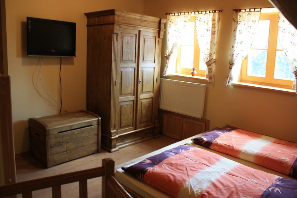 Koliba u Kuba a rekreačné domy Hrustin Habitación foto